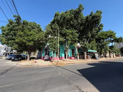 LOCAL EN ALQUILER FRENCH Y 25 DE MAYO