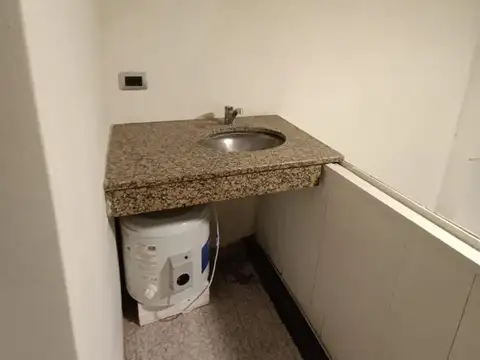 Local apto vivienda en alquiler Tucuman y S Martin