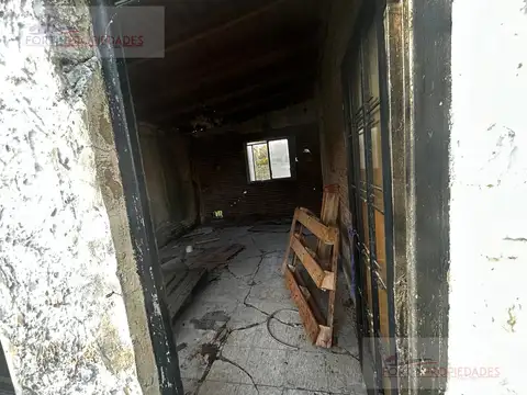 146 e/67 y 68 Los Hornos La Plata