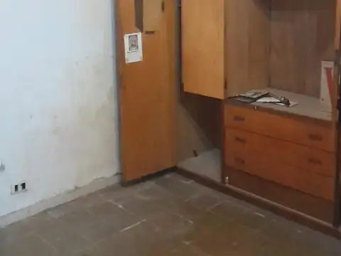 Depto Tipo Casa en Venta en Parque Chacabuco, USD 65.000