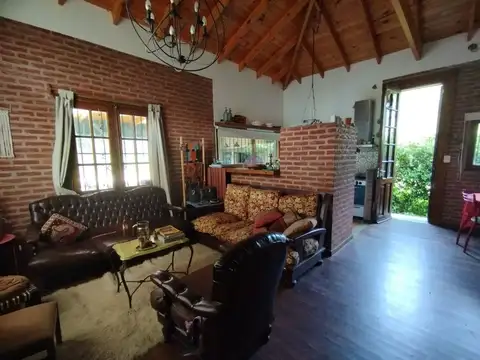 CASA 3 DORMITORIOS VENTA EL RODEO PARQUE Y PILETA