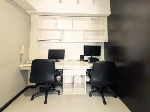 Oficina 5 ambientes con 2 baños