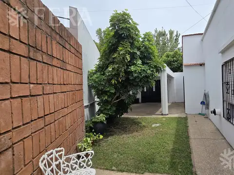 Venta casa 3 ambientes con patio en Sarandi