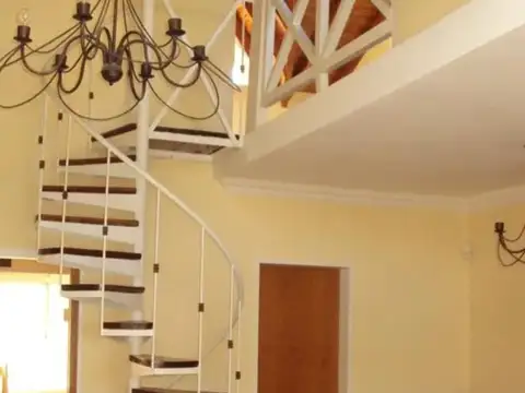 Casa 6 ambientes con 1 baño