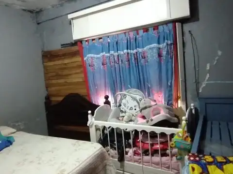 CASA EN VENTA DE 4 AMBIENTES EN NUEVA POMPEYA