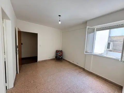 DEVOTO DEPARTAMENTO ALQUILER 2 amb por escalera