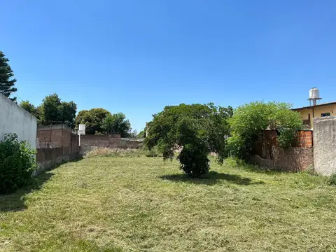 Terreno en Venta 14  mts Fondo