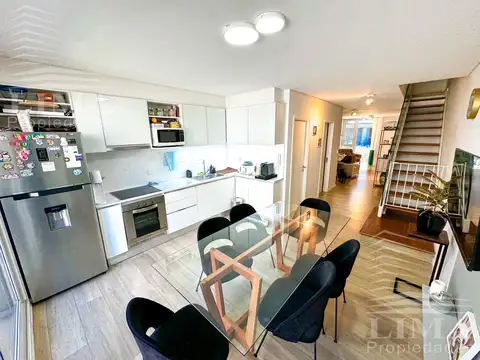 Casa 5 ambientes con 2 baños