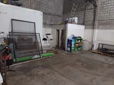 Galpon en Venta en Zona Este, USD 120.000