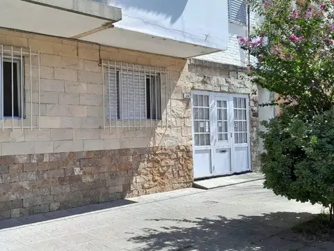 Venta de parte indivisa  Dpto 2 dormitorios.-