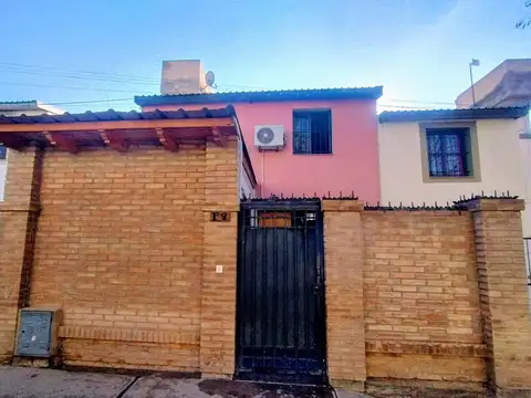 VENTA: AMPLIO Y CÓMODO DÚPLEX EN LUZURIAGA, MAIPÚ