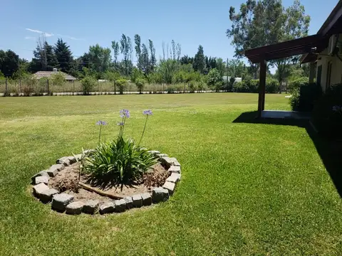 Casa en Venta con 5 cocheras