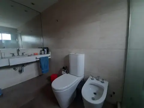 Casa en Venta en Castelar, USD 390.000