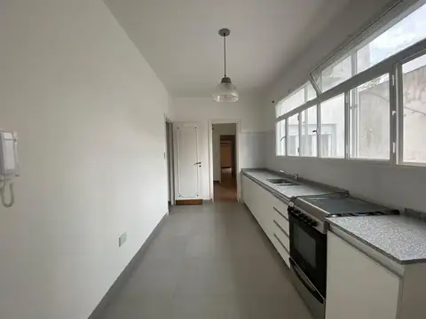 Departamento 4 ambientes con 2 baños