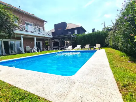 Casa en Venta de 4 dormitorios