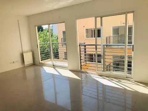 Coghlan 3 Ambientes 2 Baños Cochera Cubierta Piscina Solarium