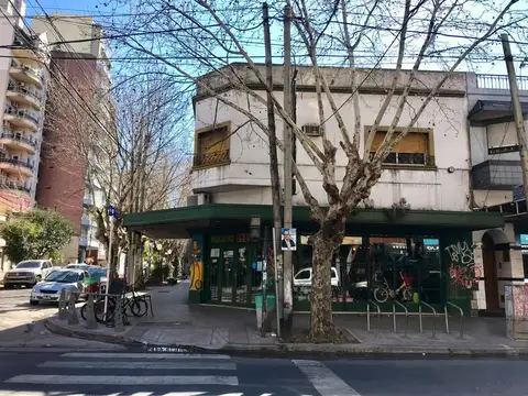 Del Valle Iberlucea esq. Piñeyro