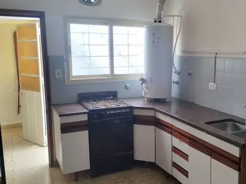 Diagonal 73 E/ 39 y 40 2800