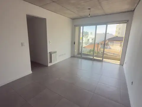 Del Himno 100, Piso 2