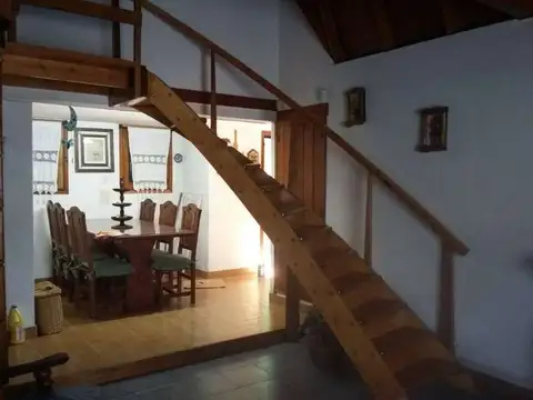 Casa en Alquiler Temporal con 2 cocheras