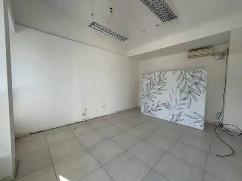 Local en Alquiler en Funes, $ 350.000