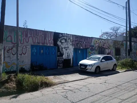 Local en Venta Via Púb.