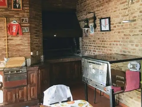 HERMOSO CHALET.  NO DEJE DE VERLO 