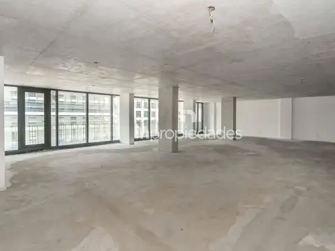 BAJO BELGRANO- Oficina premium de 150 m2 a estrenar con cochera en edificio AAA piso ALTO- VENTA