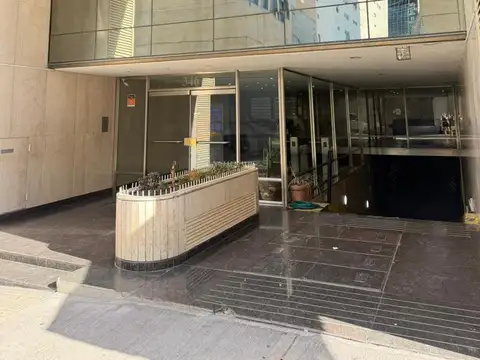 Paraguay al 300 esquina L.N. Alem