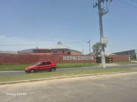 Lote 6000 m2  aprox en alquiler Lanús a mts  Caba