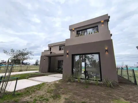 Santa Sofia, Pilar de Este. 200