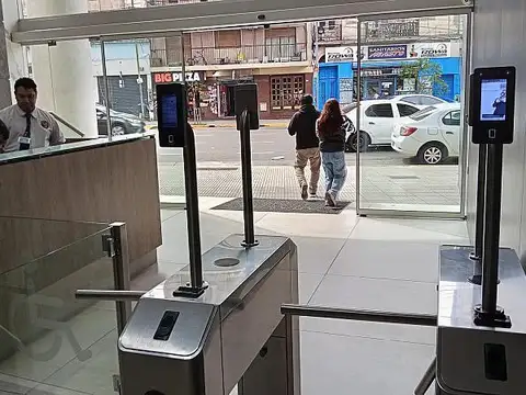 Oficina 1155 m2 en Abasto Edificio nuevo 22 metros de aventanamiento Tríplex Cocheras