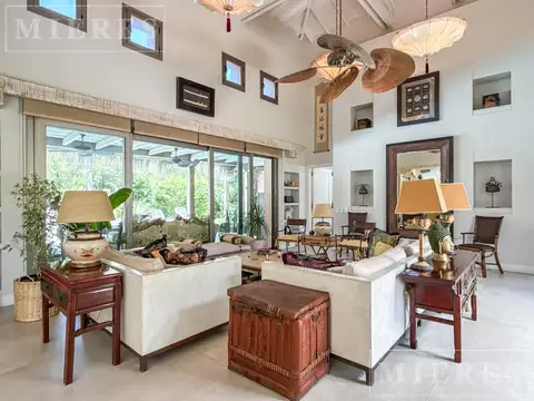 Importante casa en venta en Mayling Club de Campo
