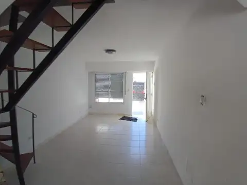 Alquiler de Dúplex 3 Ambientes – ¡Listo para Habitar! En san justo