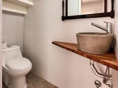 Lavardén e/ Punero y Mitre