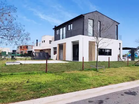 Casa en Venta en Puertos - Araucarias, USD 340.000