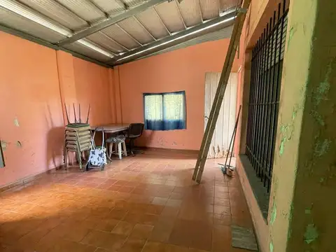 PH en  venta de 3 ambientes con patio, terraza y parrilla- Wilde