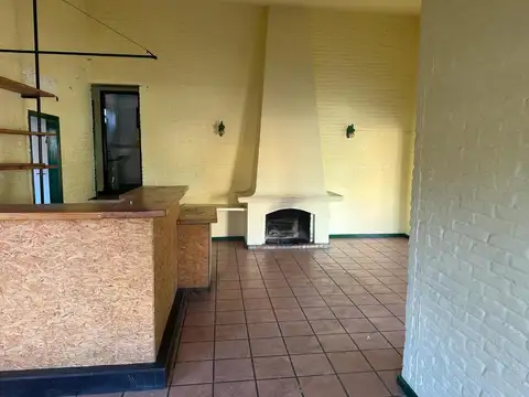 Casa en Alquiler con 1 cochera