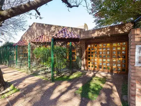 De los Geranios 6000