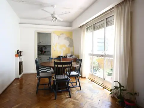 Azcuenaga 1000 , Piso 7