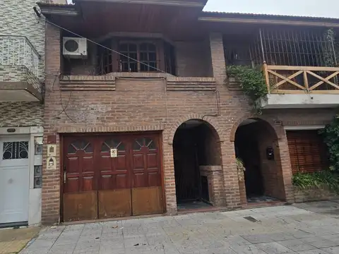 VENTA DE IMPECABLE DUPLEX EN WILDE