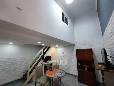 PH SIN EXPENSAS EN AV. BELGRANO AL 3300 - TODO A NUEVO 74 M2 PATIO DOBLE ALTURA