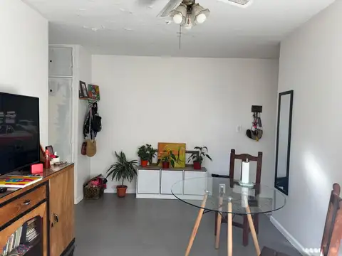 LUGANO 1 Y 2 EDIFICIO 115 TRES AMBIENTES COCINA GRANDE EN VENTA