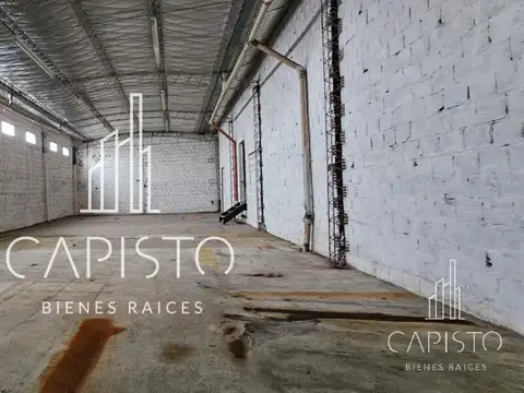 Galpon en Venta 43  mts Fondo