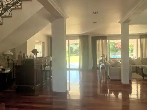 Casa en Alquiler de 6 dormitorios