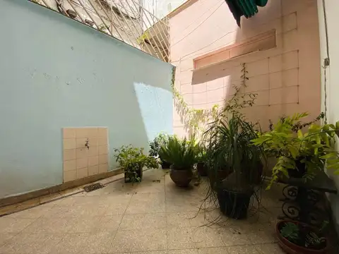 VENTA PH 3 AMBIENTES 2 PATIOS SAN CRISTOBAL