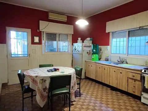 Casa 5 ambientes con 1 baño