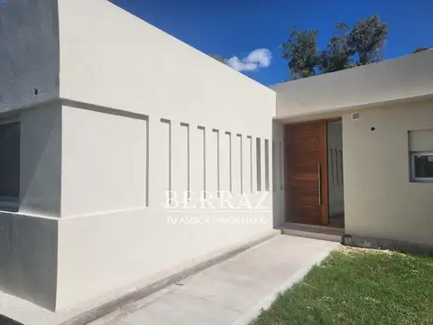 Casa en Venta en Pilar del Este - Santa Emilia, USD 187.000