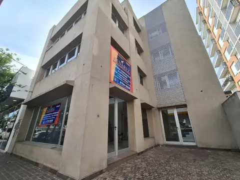 EDIFICIO CORPORATIVO LOCAL + OFICINAS + COCHERAS