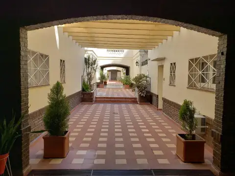 Depto Tipo Casa 5 ambientes con 2 baños